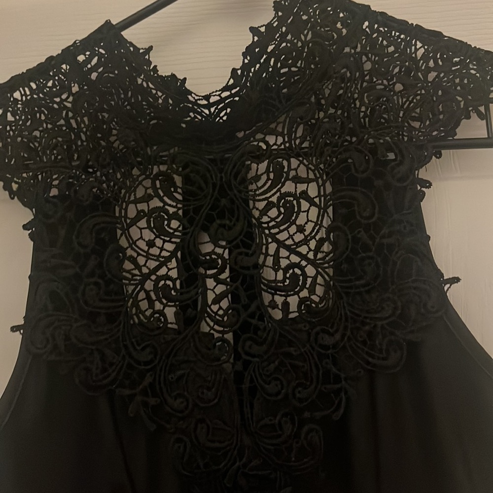 Top - Picture 2 of 4